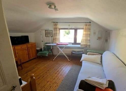 Predaj domu 85 m², pozemek 776 m², Langenackerstraße 78, Brühl, Severné Porýnie - Westfálsko Predaj domu 85 m², pozemek 776 m², Langenackerstraße 78, Brühl, Severné Porýnie - Westfálsko