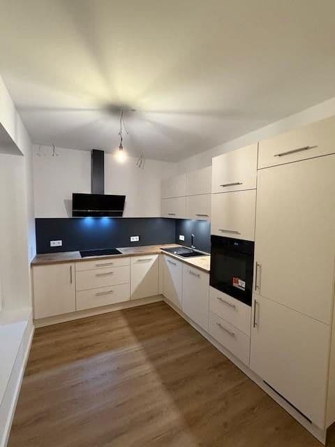 Prenájom bytu 3-izbový 119 m², Ringstraße 115, Hamburg, Hamburg Prenájom bytu 3-izbový 119 m², Ringstraße 115, Hamburg, Hamburg