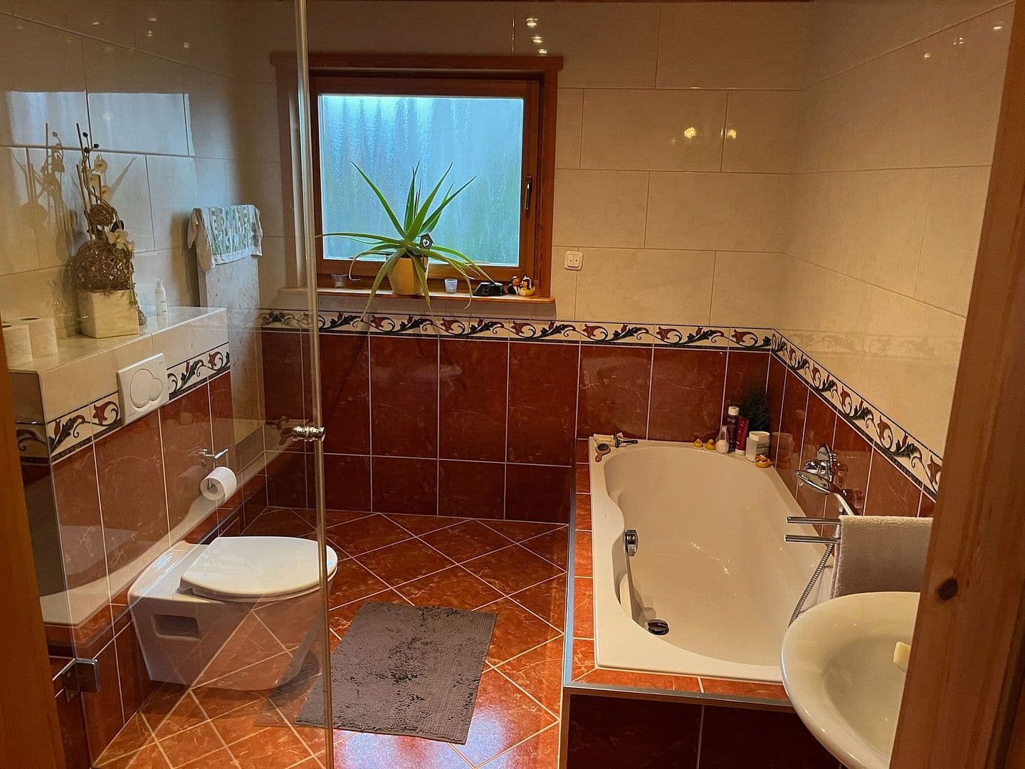 Predaj domu 120 m², pozemek 385 m², Schöneck, Hesensko Predaj domu 120 m², pozemek 385 m², Schöneck, Hesensko