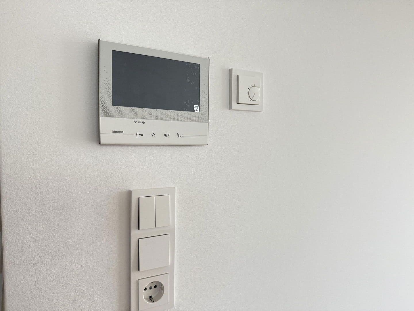 Prenájom bytu 3-izbový 80 m², Diez, Porýnie-Falcko Prenájom bytu 3-izbový 80 m², Diez, Porýnie-Falcko