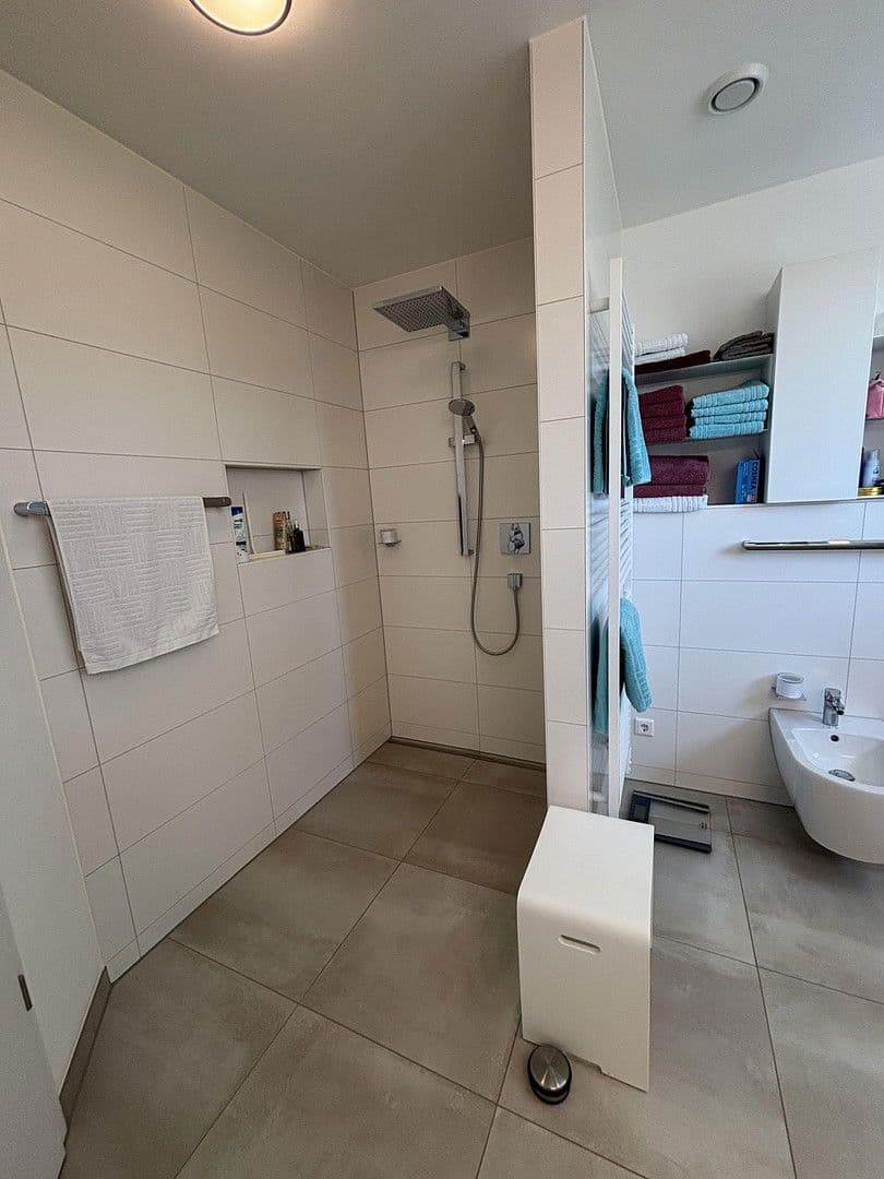 Predaj domu 187 m², pozemek 351 m², Kirchheim unter Teck, Bádensko-Wurttembersko Predaj domu 187 m², pozemek 351 m², Kirchheim unter Teck, Bádensko-Wurttembersko