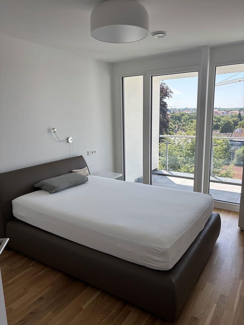 Predaj domu 187 m², pozemek 351 m², Kirchheim unter Teck, Bádensko-Wurttembersko Predaj domu 187 m², pozemek 351 m², Kirchheim unter Teck, Bádensko-Wurttembersko