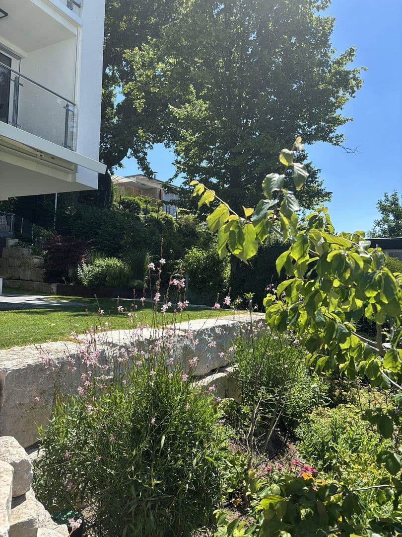 Predaj domu 187 m², pozemek 351 m², Kirchheim unter Teck, Bádensko-Wurttembersko Predaj domu 187 m², pozemek 351 m², Kirchheim unter Teck, Bádensko-Wurttembersko