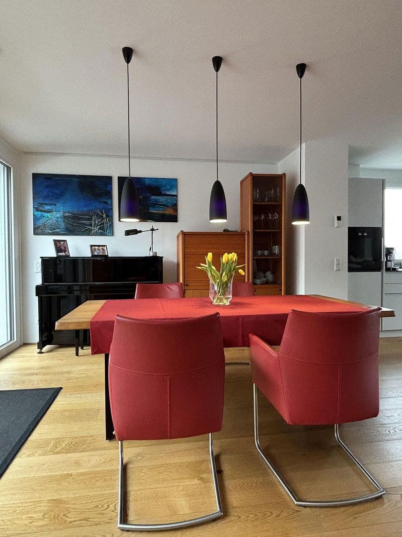 Predaj domu 187 m², pozemek 351 m², Kirchheim unter Teck, Bádensko-Wurttembersko Predaj domu 187 m², pozemek 351 m², Kirchheim unter Teck, Bádensko-Wurttembersko