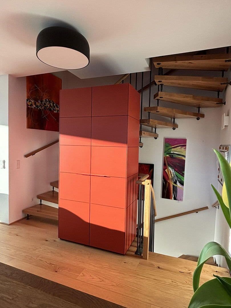 Predaj domu 187 m², pozemek 351 m², Kirchheim unter Teck, Bádensko-Wurttembersko Predaj domu 187 m², pozemek 351 m², Kirchheim unter Teck, Bádensko-Wurttembersko