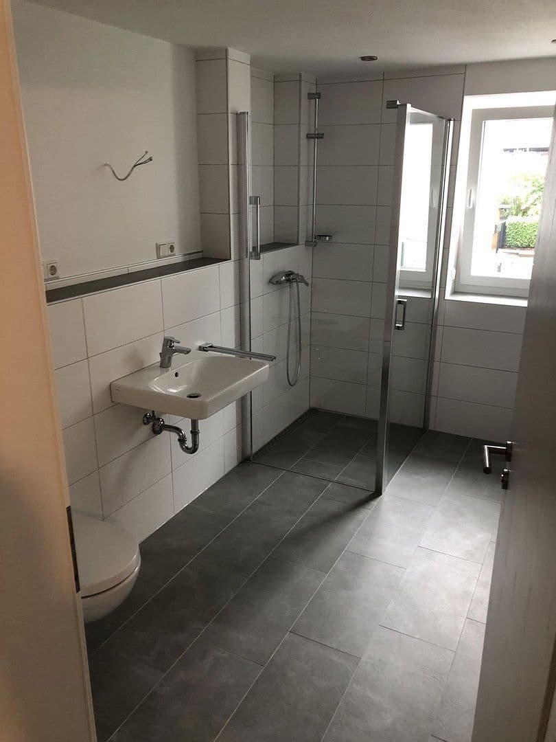 Prenájom bytu 4-izbový 110 m², Forsthausstrasse 5, Marburg, Hesensko Prenájom bytu 4-izbový 110 m², Forsthausstrasse 5, Marburg, Hesensko