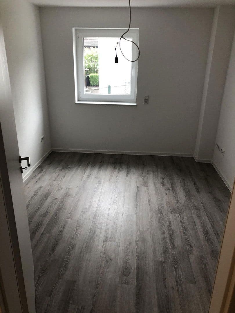 Prenájom bytu 4-izbový 110 m², Forsthausstrasse 5, Marburg, Hesensko Prenájom bytu 4-izbový 110 m², Forsthausstrasse 5, Marburg, Hesensko