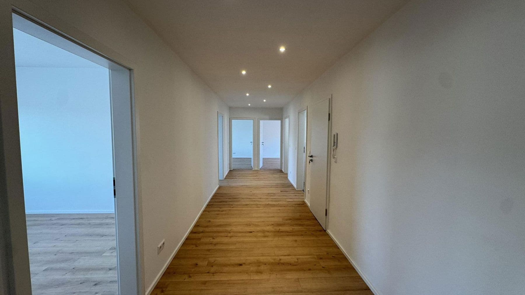 Prenájom bytu 6-izbový 138 m², Willy-Brandt-Straße 28, Stuttgart, Bádensko-Wurttembersko Prenájom bytu 6-izbový 138 m², Willy-Brandt-Straße 28, Stuttgart, Bádensko-Wurttembersko