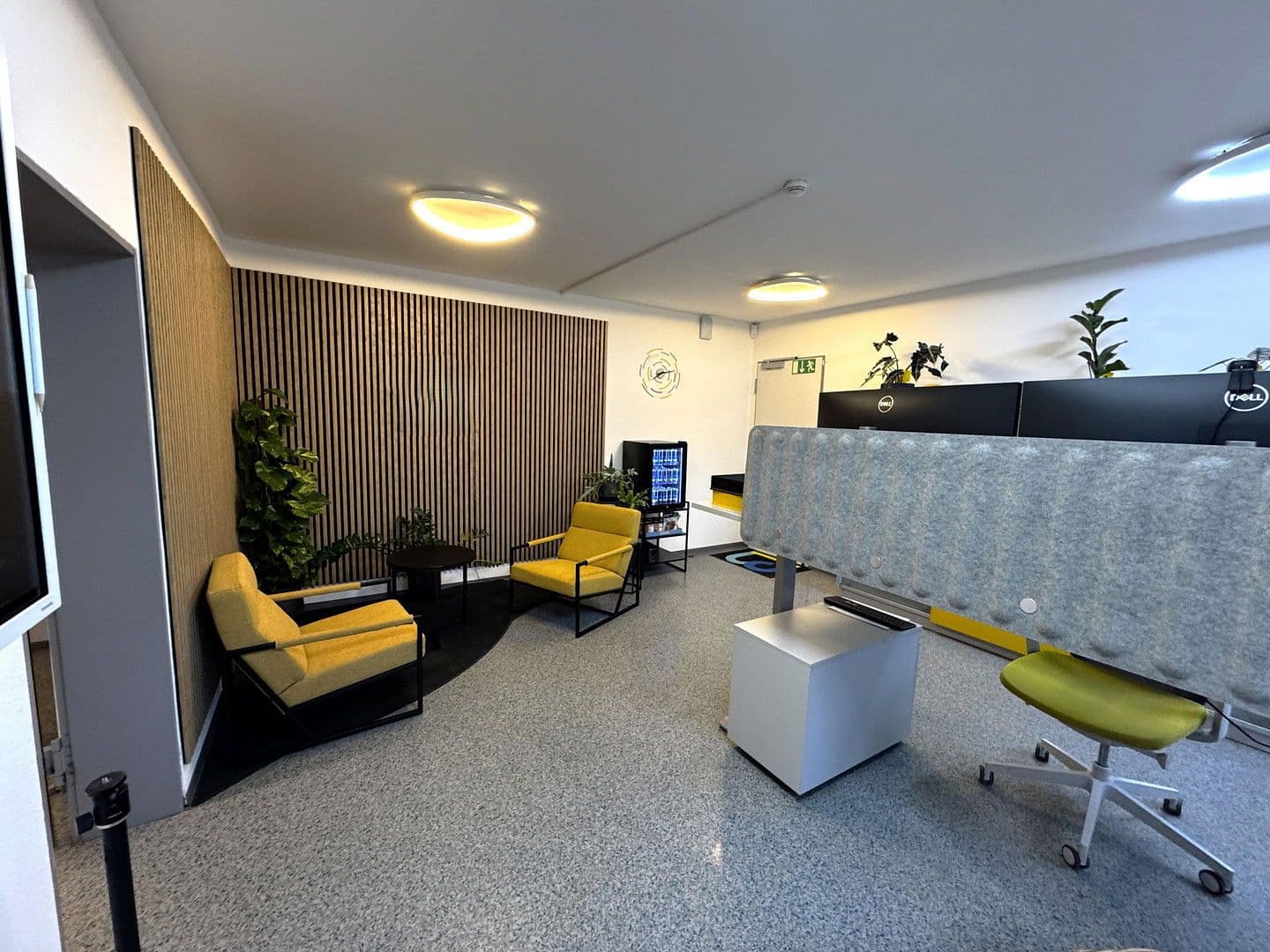 Prenájom kancelárie 215 m², Eisingen, Bavorsko Prenájom kancelárie 215 m², Eisingen, Bavorsko