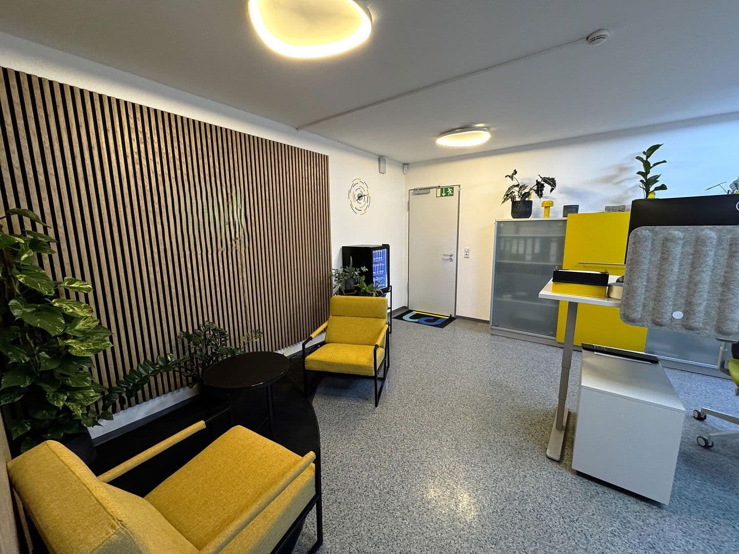 Prenájom kancelárie 215 m², Eisingen, Bavorsko Prenájom kancelárie 215 m², Eisingen, Bavorsko