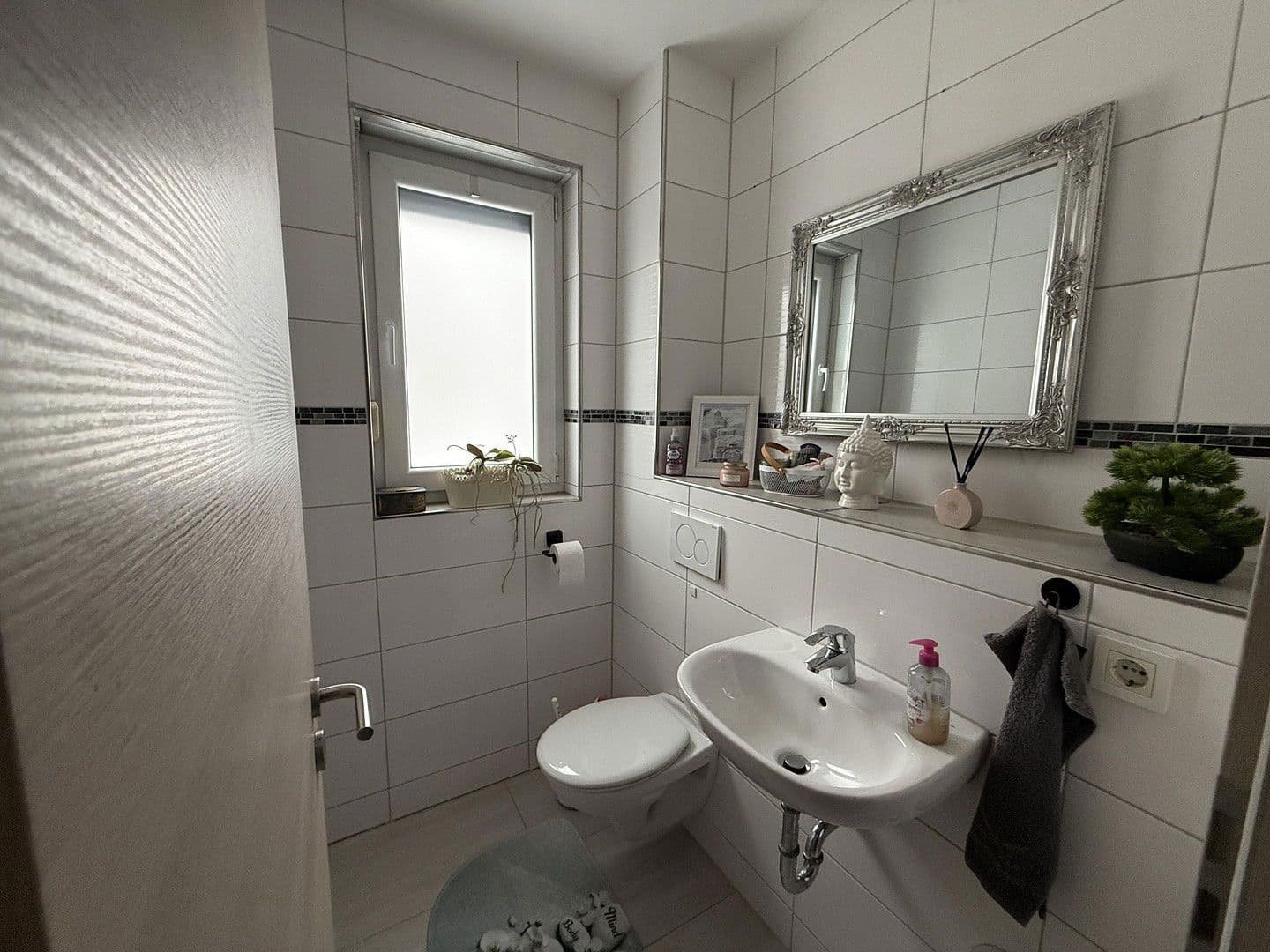 Prenájom bytu 4-izbový 110 m², Sassenburg, Dolné Sasko Prenájom bytu 4-izbový 110 m², Sassenburg, Dolné Sasko