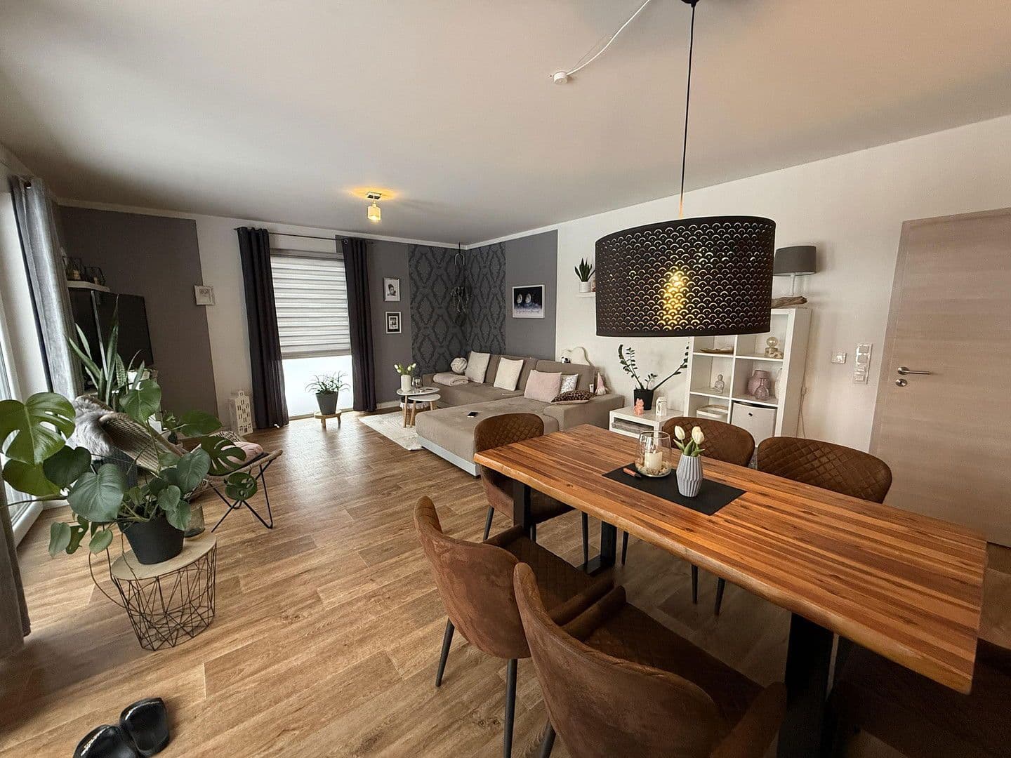 Prenájom bytu 4-izbový 110 m², Sassenburg, Dolné Sasko Prenájom bytu 4-izbový 110 m², Sassenburg, Dolné Sasko