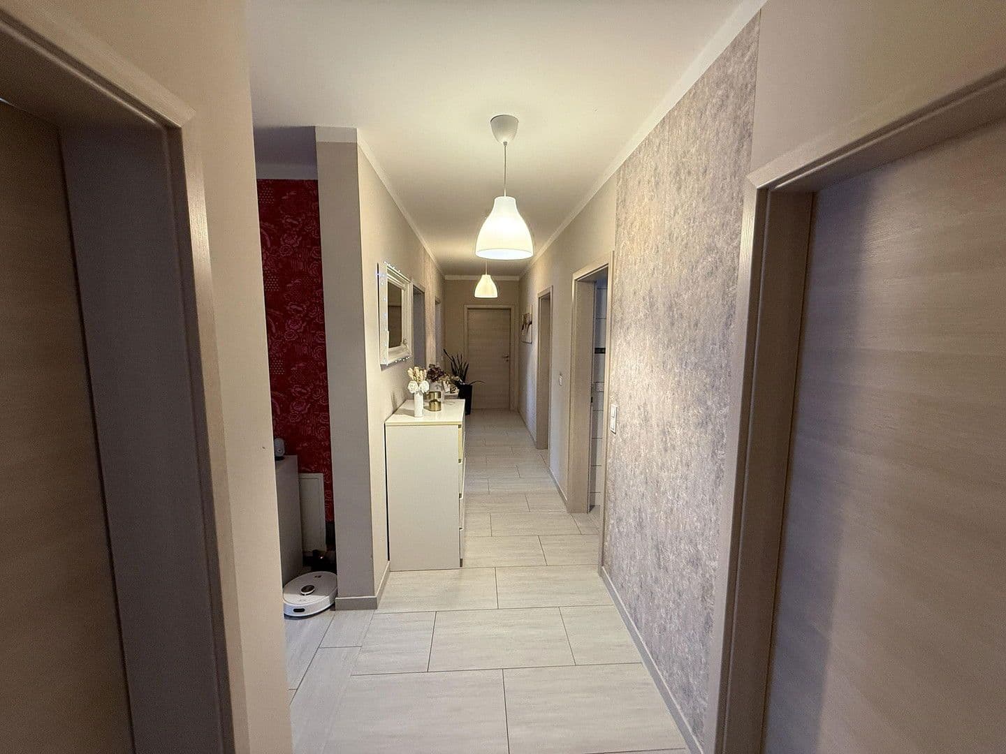 Prenájom bytu 4-izbový 110 m², Sassenburg, Dolné Sasko Prenájom bytu 4-izbový 110 m², Sassenburg, Dolné Sasko