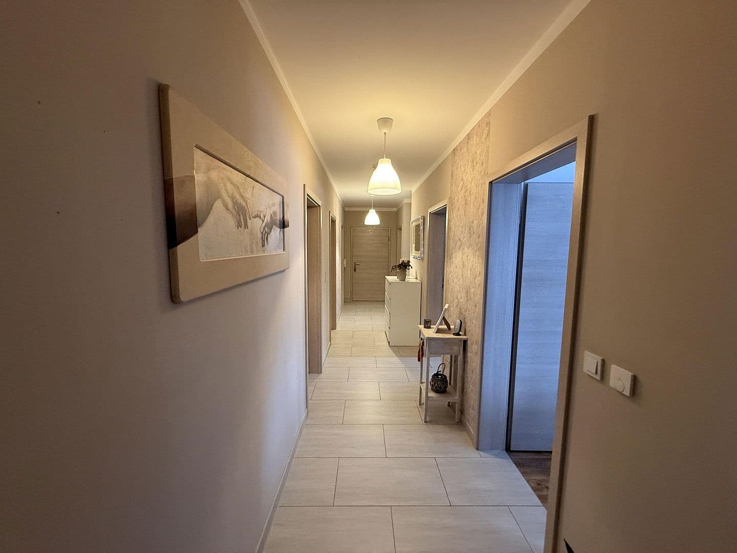 Prenájom bytu 4-izbový 110 m², Sassenburg, Dolné Sasko Prenájom bytu 4-izbový 110 m², Sassenburg, Dolné Sasko