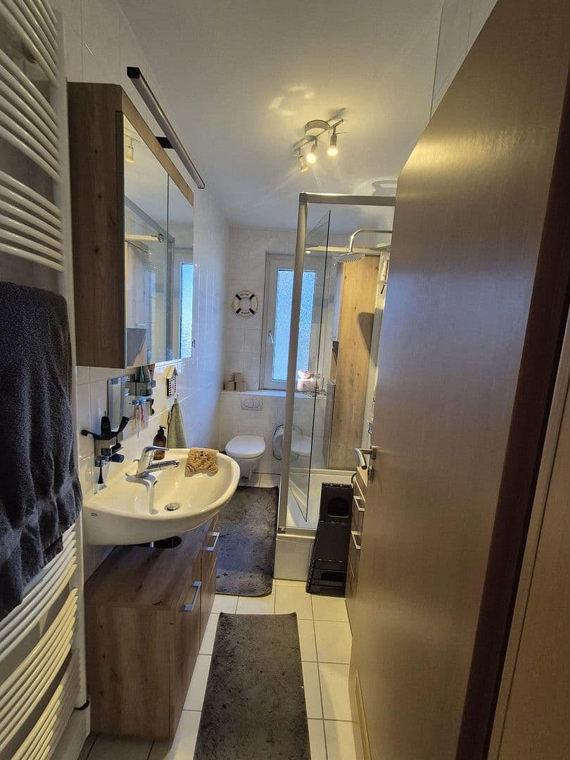 Prenájom bytu 4-izbový 105 m², Beek 6, Witten, Severné Porýnie - Westfálsko Prenájom bytu 4-izbový 105 m², Beek 6, Witten, Severné Porýnie - Westfálsko