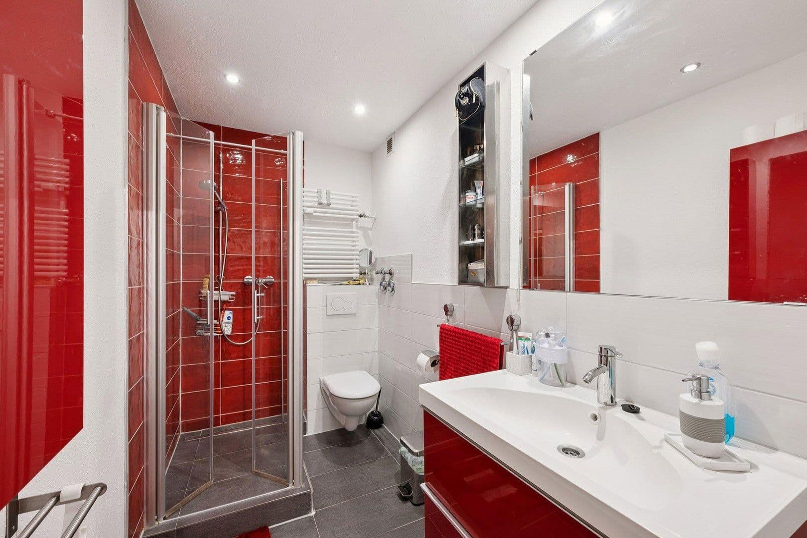 Prenájom bytu 2-izbový 56 m², Solinger Str. 7, Düsseldorf, Severné Porýnie - Westfálsko Prenájom bytu 2-izbový 56 m², Solinger Str. 7, Düsseldorf, Severné Porýnie - Westfálsko