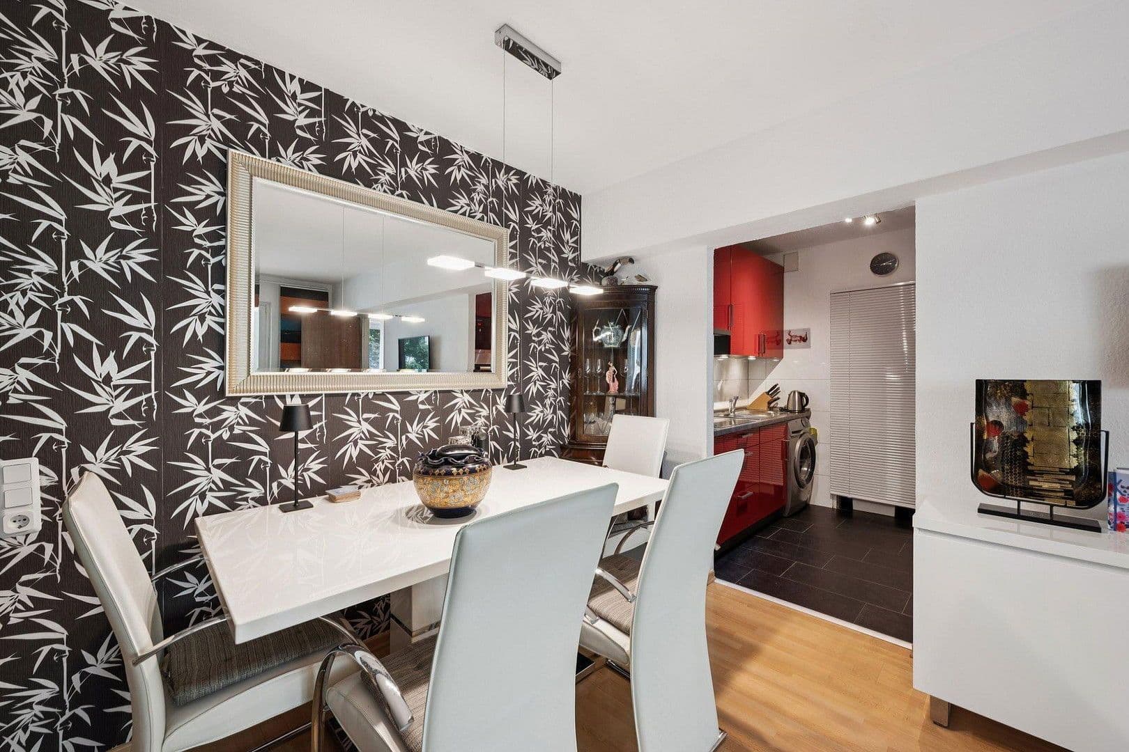 Prenájom bytu 2-izbový 56 m², Solinger Str. 7, Düsseldorf, Severné Porýnie - Westfálsko Prenájom bytu 2-izbový 56 m², Solinger Str. 7, Düsseldorf, Severné Porýnie - Westfálsko