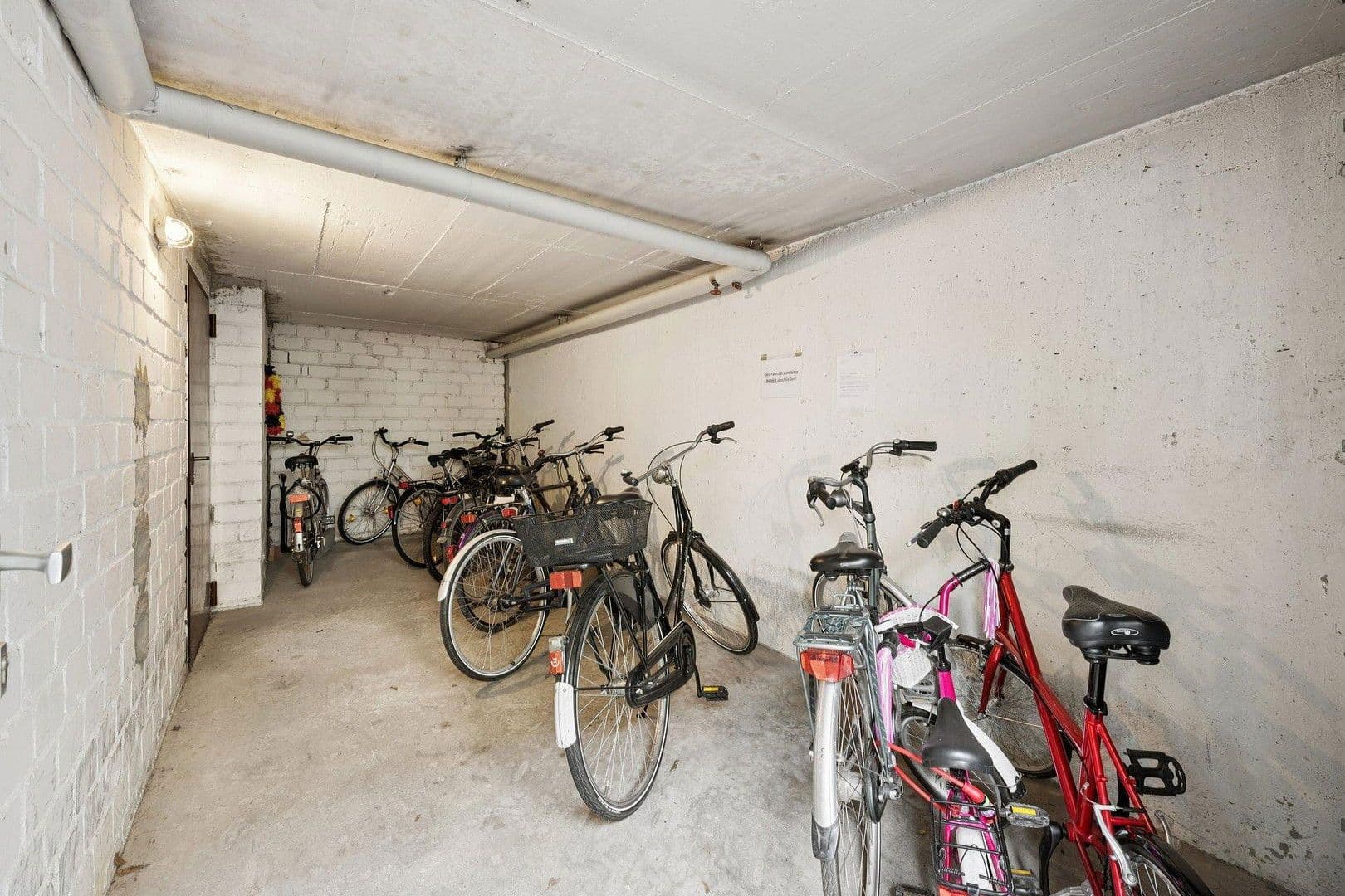 Prenájom bytu 2-izbový 56 m², Solinger Str. 7, Düsseldorf, Severné Porýnie - Westfálsko Prenájom bytu 2-izbový 56 m², Solinger Str. 7, Düsseldorf, Severné Porýnie - Westfálsko