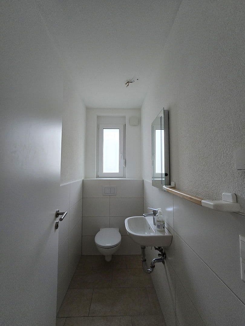 Prenájom bytu 4-izbový 94 m², Kehl, Bádensko-Wurttembersko Prenájom bytu 4-izbový 94 m², Kehl, Bádensko-Wurttembersko