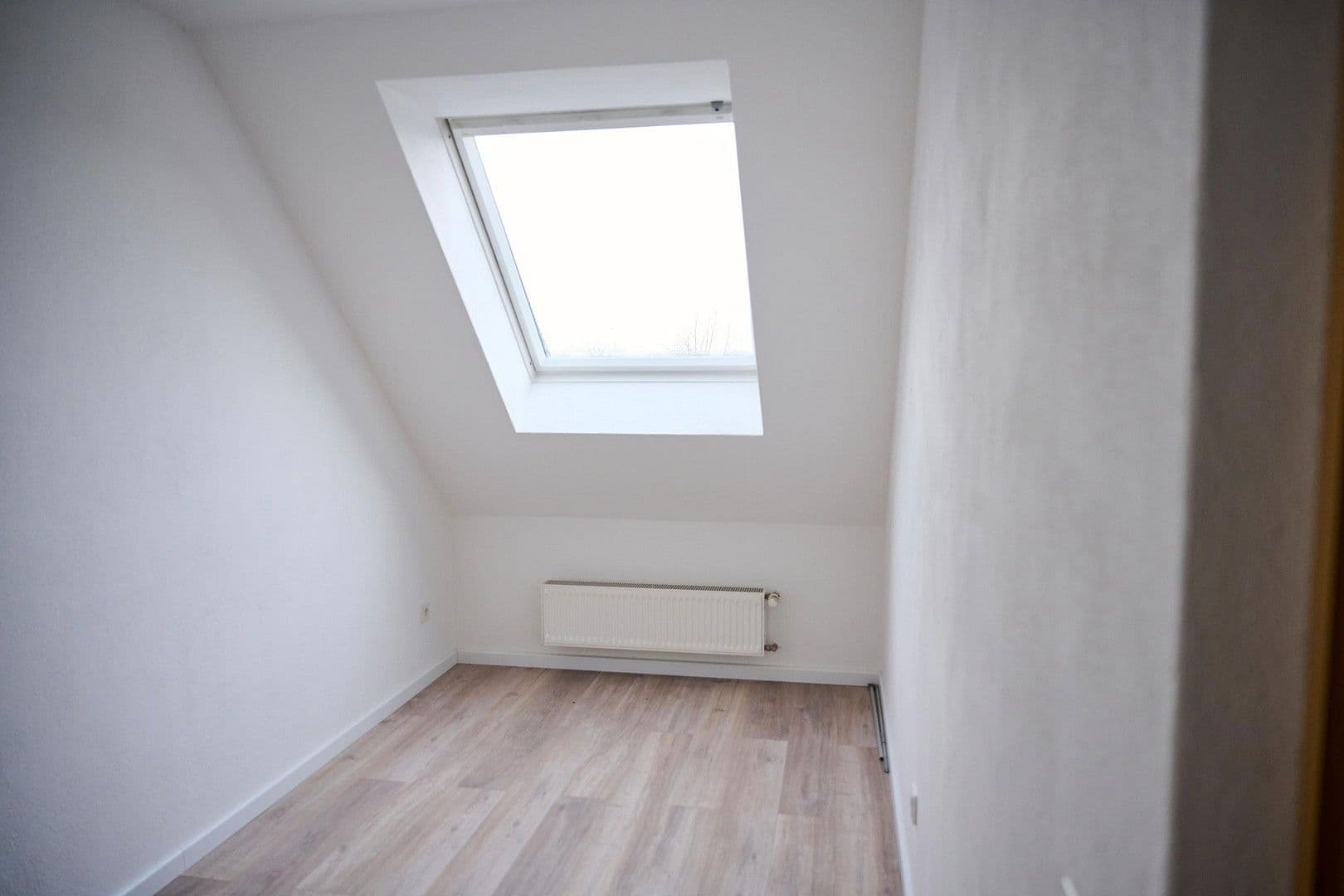 Predaj domu 112 m², pozemek 249 m², Sprendlingen, Porýnie-Falcko Predaj domu 112 m², pozemek 249 m², Sprendlingen, Porýnie-Falcko