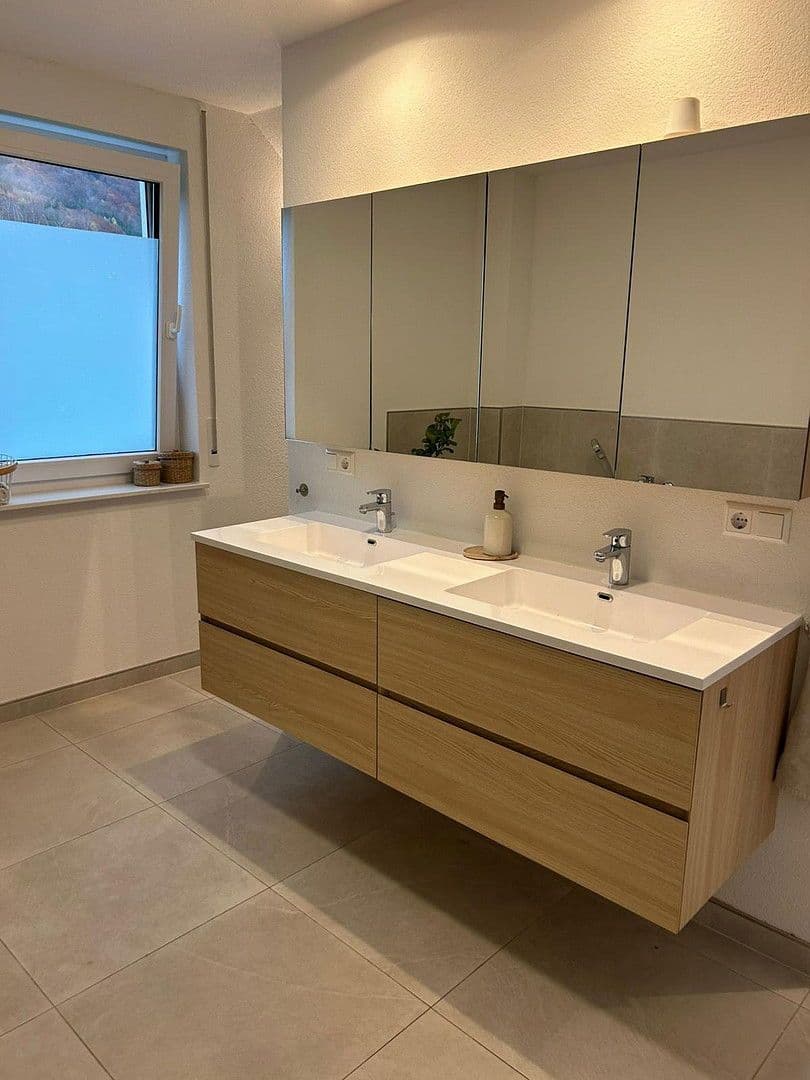 Predaj domu 167 m², pozemek 966 m², Steinen, Bádensko-Wurttembersko Predaj domu 167 m², pozemek 966 m², Steinen, Bádensko-Wurttembersko