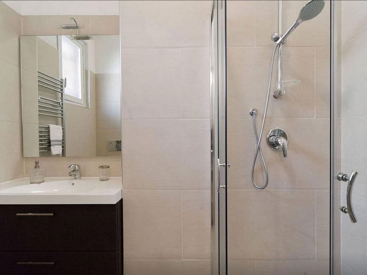 Prenájom bytu 1-izbový 45 m², Am Volkspark, Berlin, Berlín Prenájom bytu 1-izbový 45 m², Am Volkspark, Berlin, Berlín