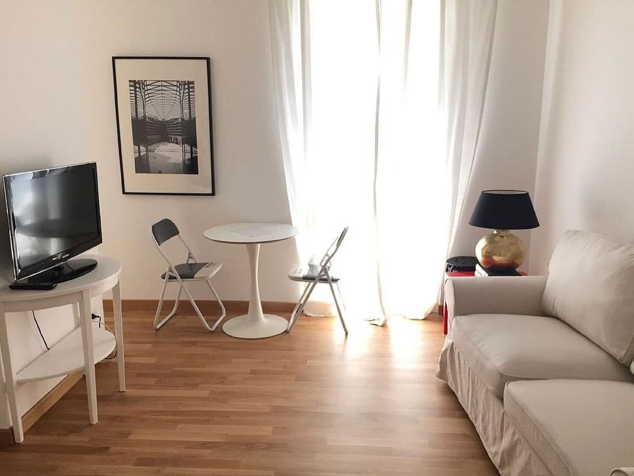 Prenájom bytu 1-izbový 45 m², Am Volkspark, Berlin, Berlín Prenájom bytu 1-izbový 45 m², Am Volkspark, Berlin, Berlín