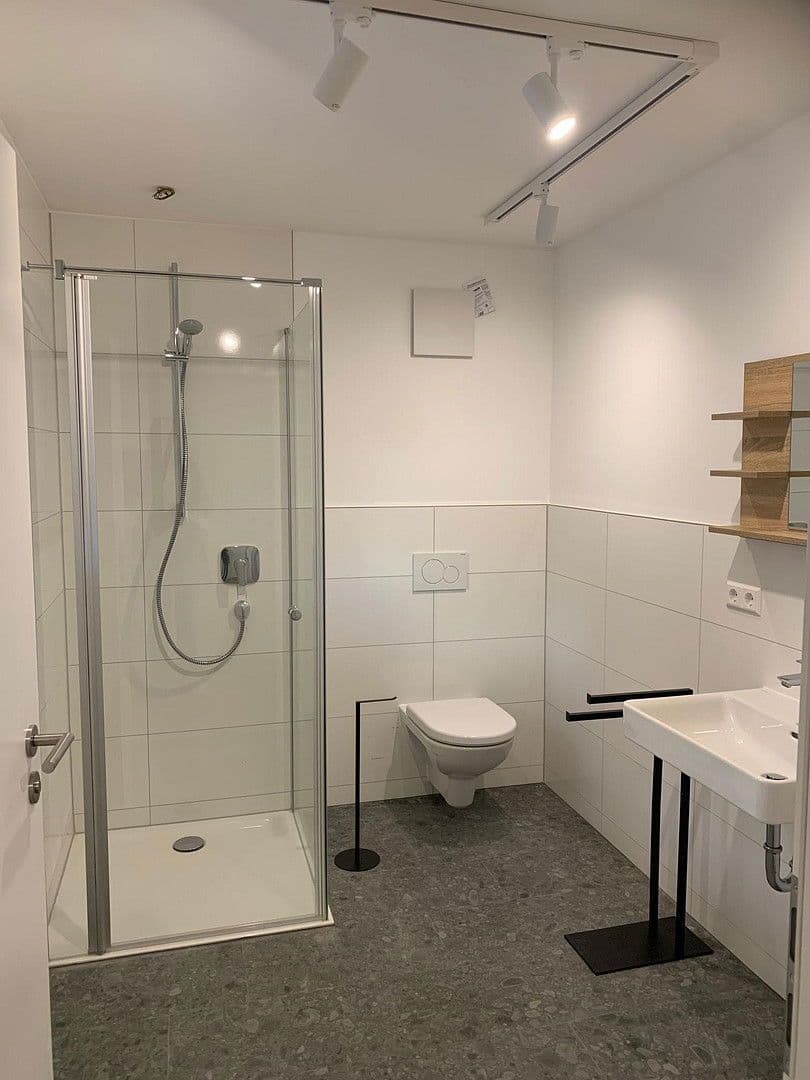 Prenájom bytu 3-izbový 85 m², Bismarckstraße 8, Nürtingen, Bádensko-Wurttembersko Prenájom bytu 3-izbový 85 m², Bismarckstraße 8, Nürtingen, Bádensko-Wurttembersko