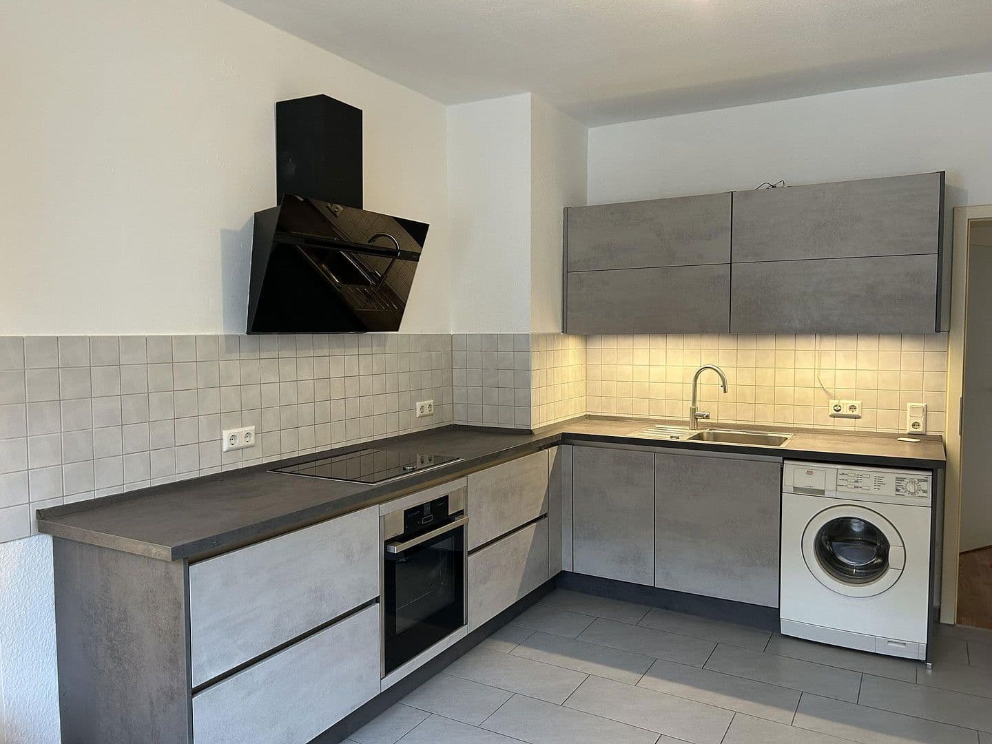 Predaj bytu 2-izbový 65 m², Wilhelmstr. 11 - 13, Köln, Severné Porýnie - Westfálsko Predaj bytu 2-izbový 65 m², Wilhelmstr. 11 - 13, Köln, Severné Porýnie - Westfálsko