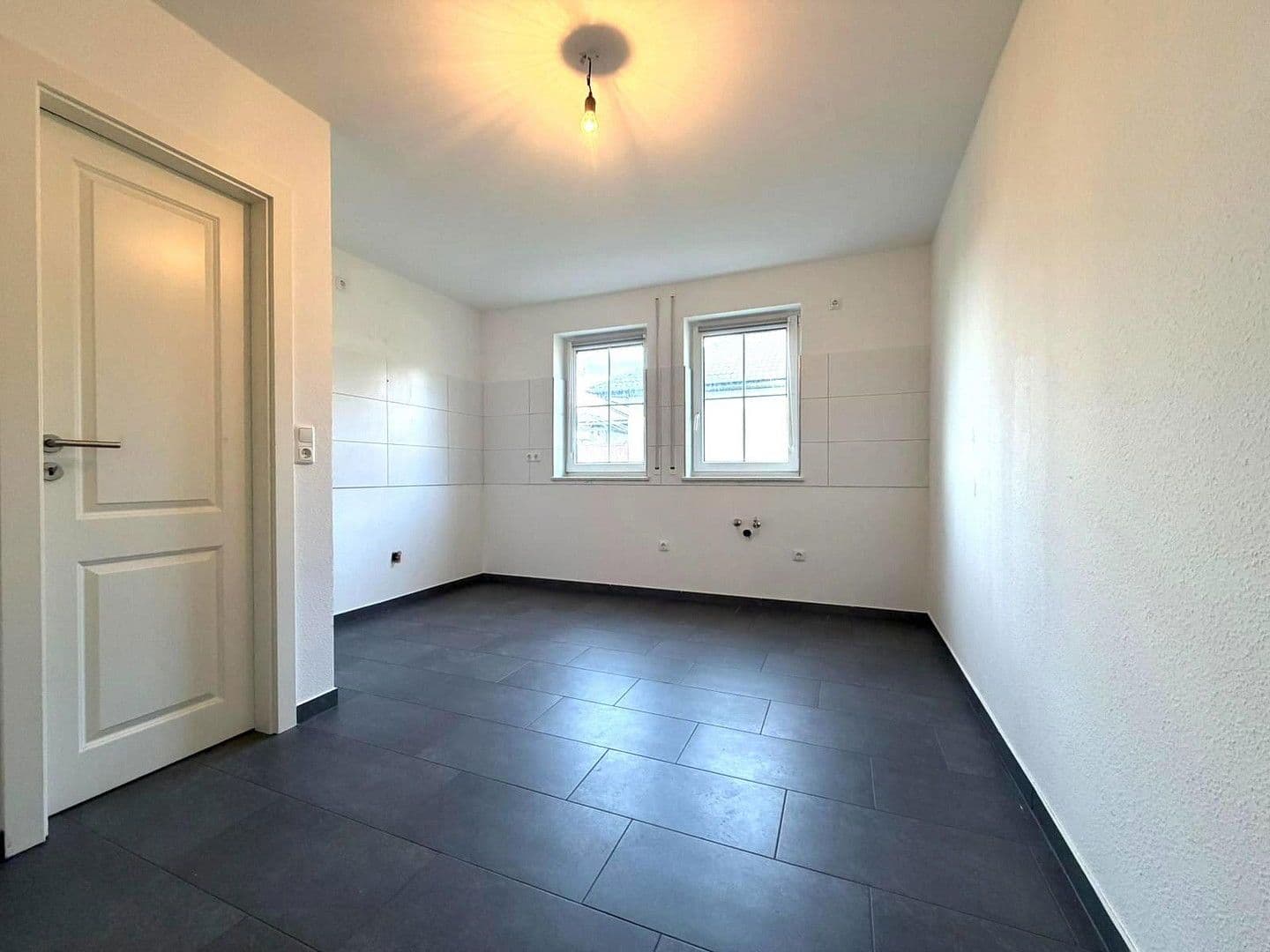 Prenájom bytu 4-izbový 110 m², Udenborner Str. 4, Wabern, Hesensko Prenájom bytu 4-izbový 110 m², Udenborner Str. 4, Wabern, Hesensko