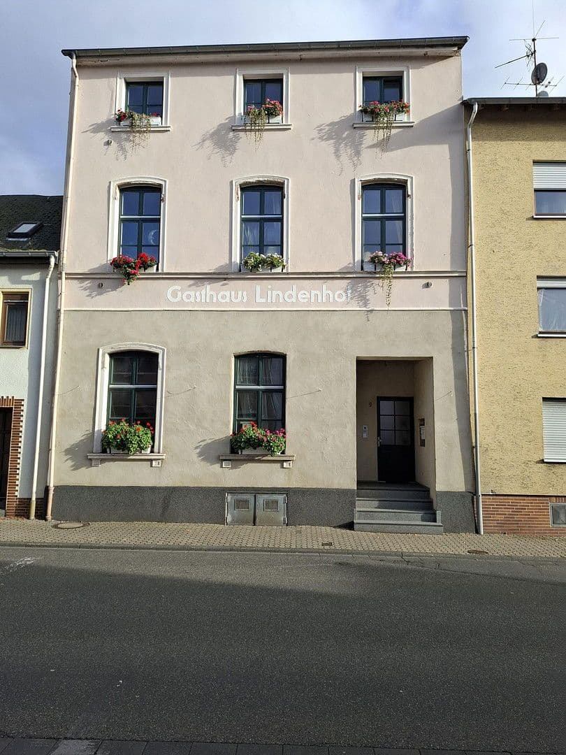 Predaj domu 180 m², pozemek 178 m², Bad Ems, Porýnie-Falcko Predaj domu 180 m², pozemek 178 m², Bad Ems, Porýnie-Falcko