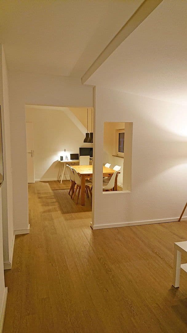 Prenájom bytu 2-izbový 70 m², Köln, Severné Porýnie - Westfálsko Prenájom bytu 2-izbový 70 m², Köln, Severné Porýnie - Westfálsko