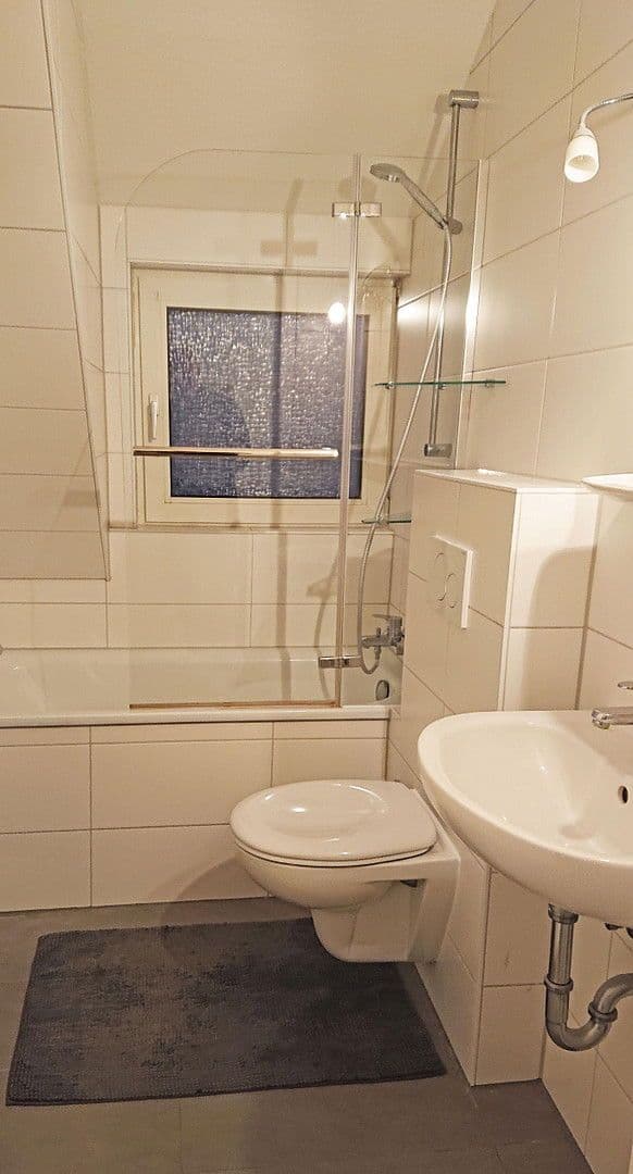 Prenájom bytu 2-izbový 70 m², Köln, Severné Porýnie - Westfálsko Prenájom bytu 2-izbový 70 m², Köln, Severné Porýnie - Westfálsko