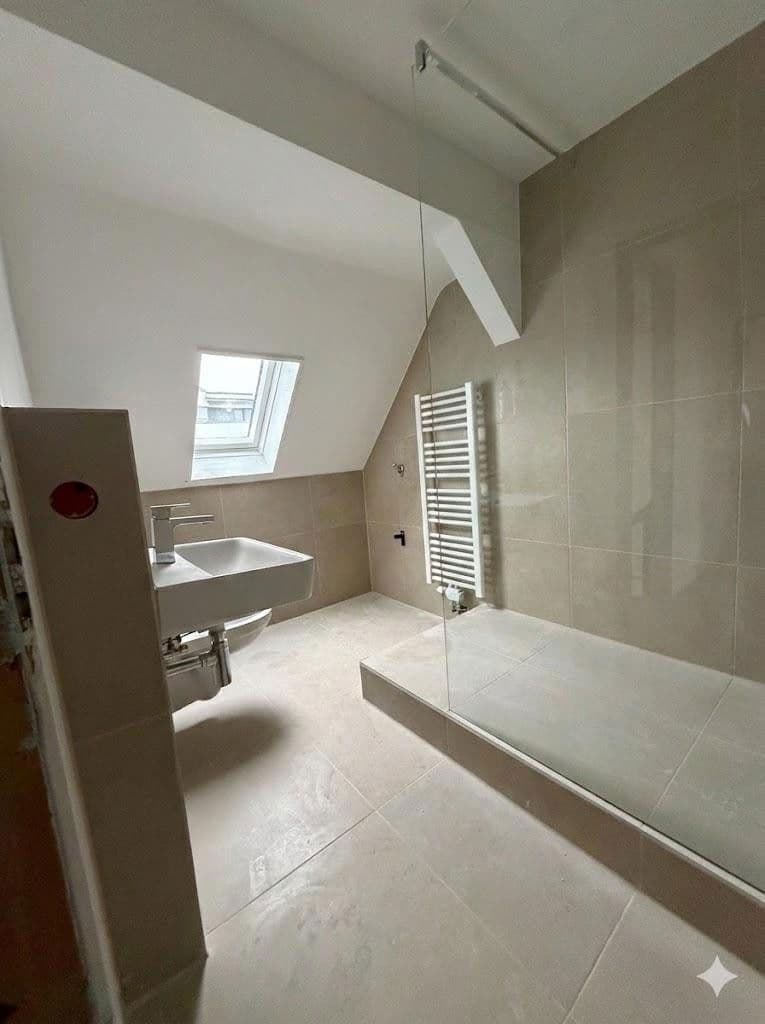 Prenájom bytu 3-izbový 78 m², Burgfarrnbach, Bavorsko Prenájom bytu 3-izbový 78 m², Burgfarrnbach, Bavorsko