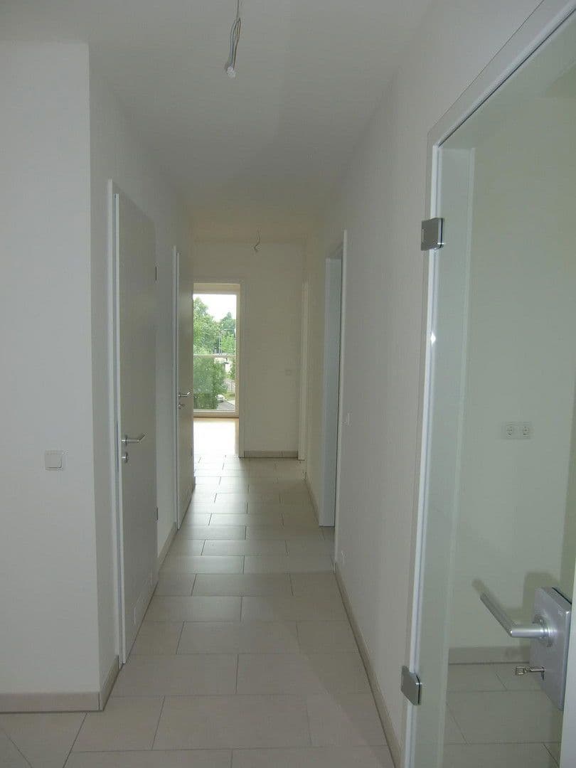 Prenájom bytu 4-izbový 113 m², München, Bavorsko Prenájom bytu 4-izbový 113 m², München, Bavorsko