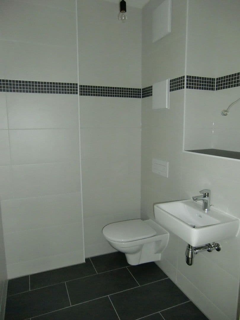 Prenájom bytu 4-izbový 113 m², München, Bavorsko Prenájom bytu 4-izbový 113 m², München, Bavorsko