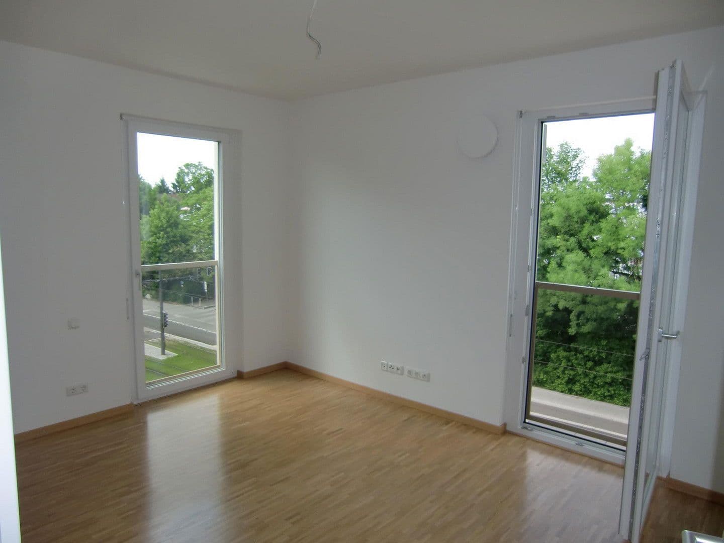 Prenájom bytu 4-izbový 113 m², München, Bavorsko Prenájom bytu 4-izbový 113 m², München, Bavorsko
