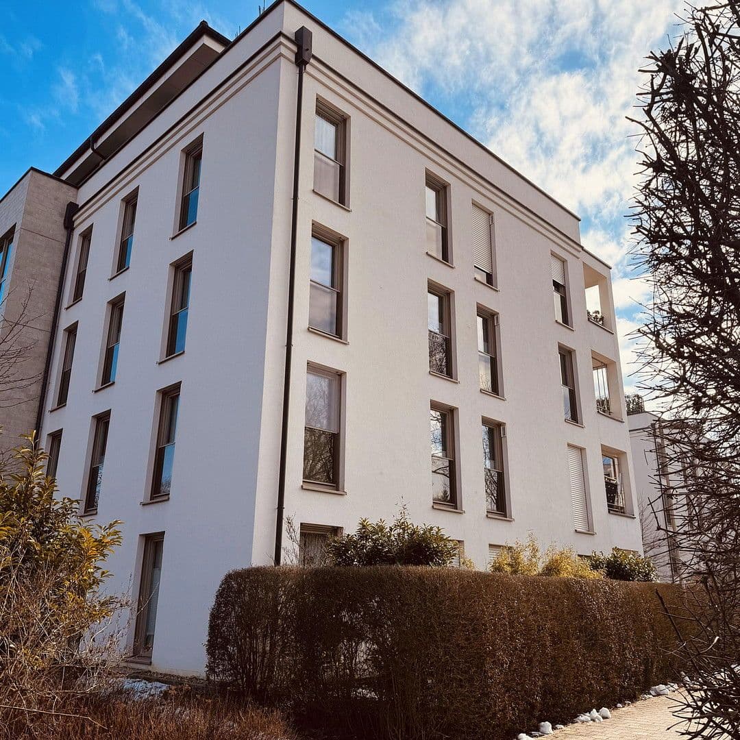 Prenájom bytu 4-izbový 113 m², München, Bavorsko Prenájom bytu 4-izbový 113 m², München, Bavorsko