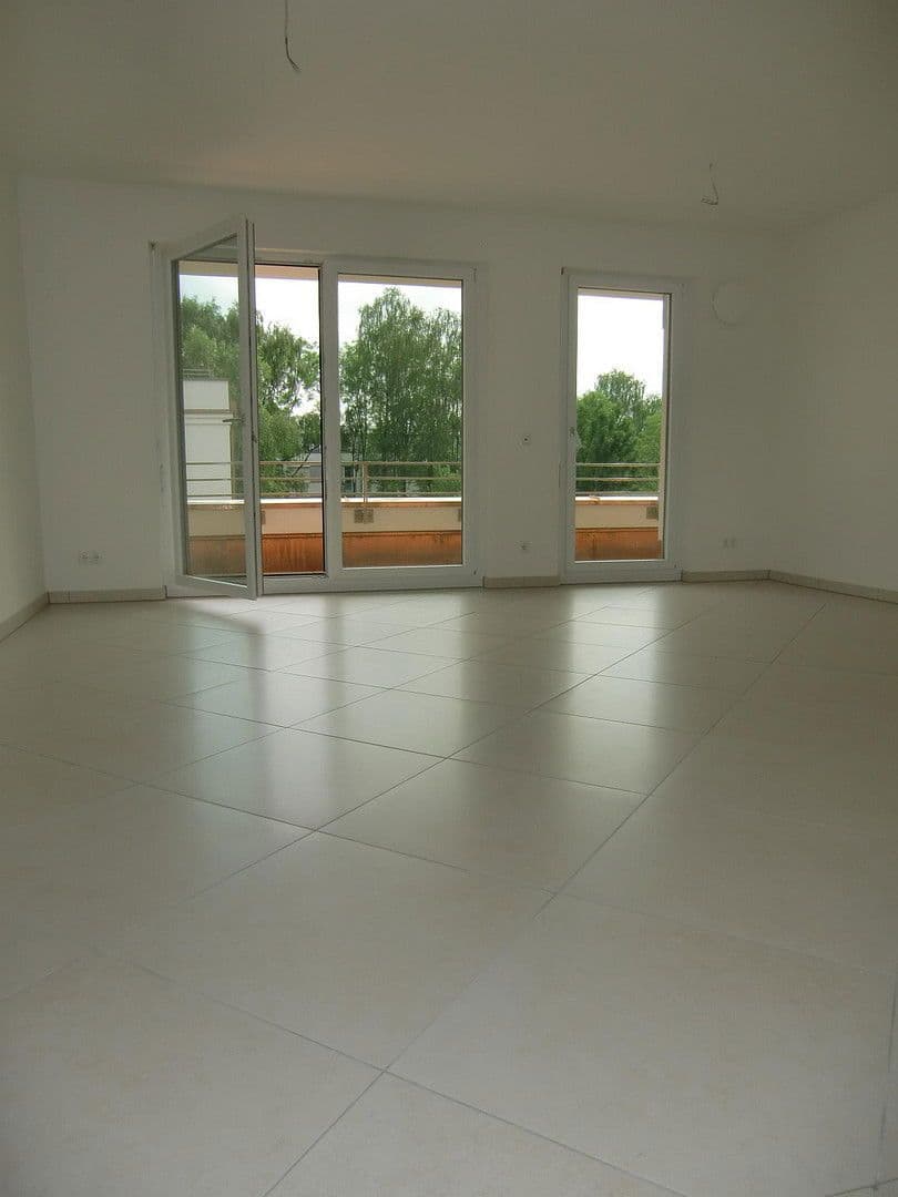 Prenájom bytu 4-izbový 113 m², München, Bavorsko Prenájom bytu 4-izbový 113 m², München, Bavorsko