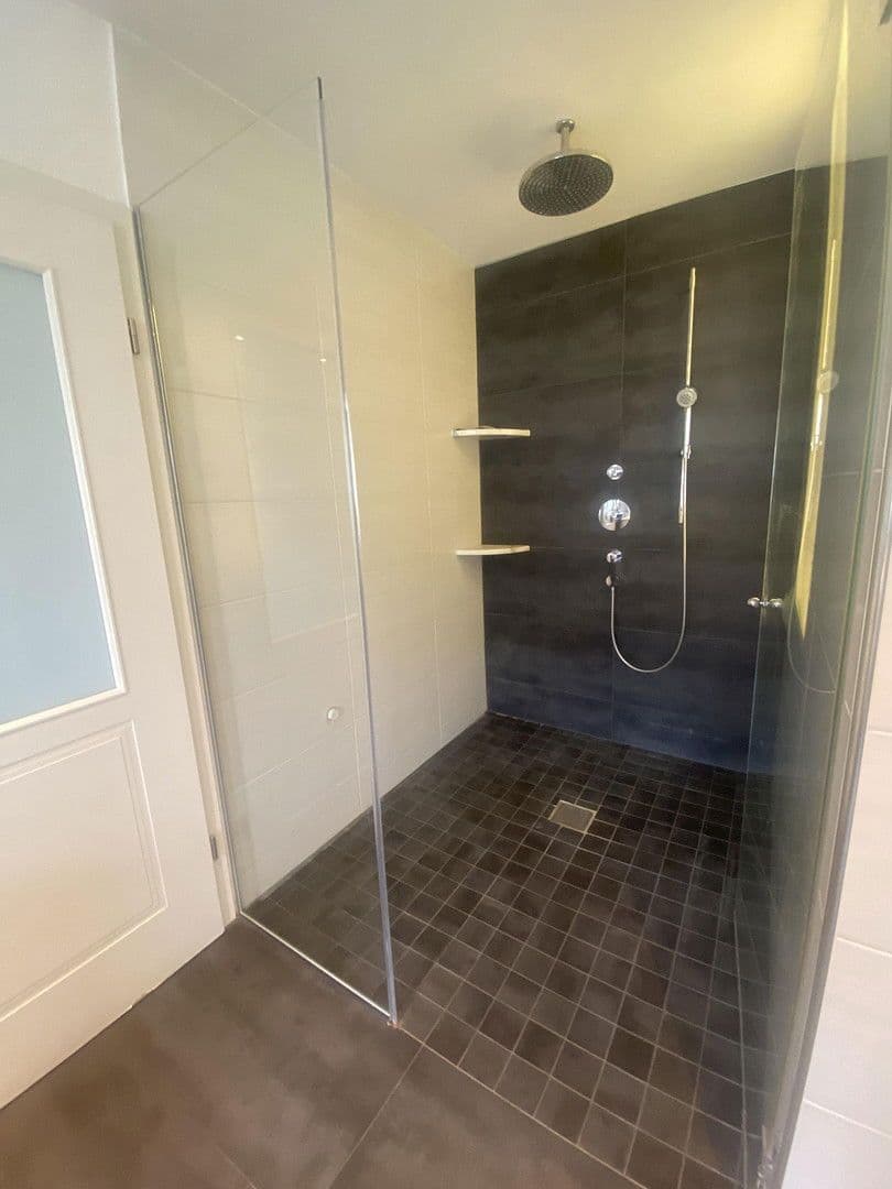 Prenájom bytu 4-izbový 150 m², Weiler-Simmerberg, Bavorsko Prenájom bytu 4-izbový 150 m², Weiler-Simmerberg, Bavorsko