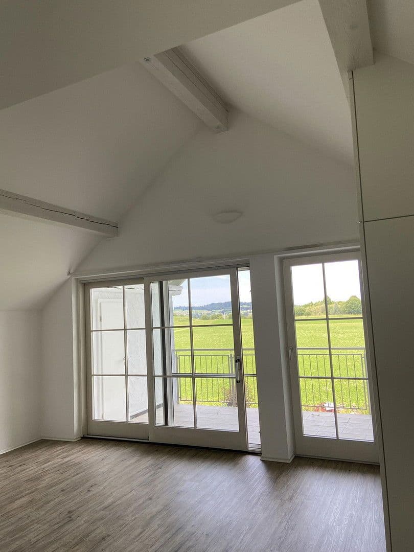 Prenájom bytu 4-izbový 150 m², Weiler-Simmerberg, Bavorsko Prenájom bytu 4-izbový 150 m², Weiler-Simmerberg, Bavorsko