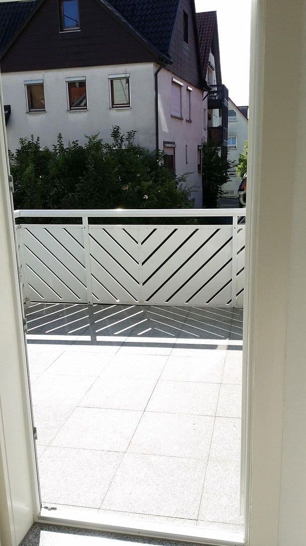 Prenájom bytu 3-izbový 66 m², Wendlingen am Neckar, Bádensko-Wurttembersko Prenájom bytu 3-izbový 66 m², Wendlingen am Neckar, Bádensko-Wurttembersko