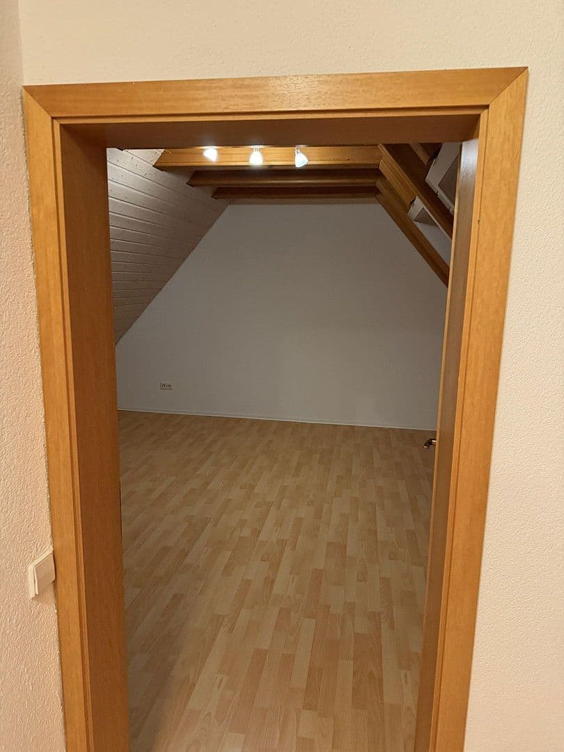 Prenájom bytu 2-izbový 54 m², Gartenstraße 5/1, Bad Überkingen, Bádensko-Wurttembersko Prenájom bytu 2-izbový 54 m², Gartenstraße 5/1, Bad Überkingen, Bádensko-Wurttembersko