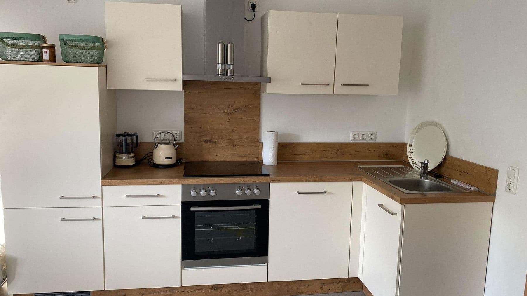 Prenájom bytu 3-izbový 90 m², Hildegardstr. 18, Gelsenkirchen, Severné Porýnie - Westfálsko Prenájom bytu 3-izbový 90 m², Hildegardstr. 18, Gelsenkirchen, Severné Porýnie - Westfálsko