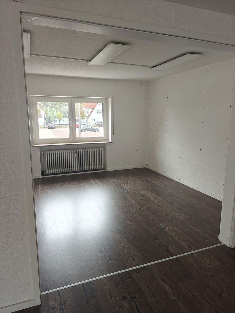 Prenájom kancelárie 240 m², Anbacherstr. 26, Gunzenhausen, Bavorsko Prenájom kancelárie 240 m², Anbacherstr. 26, Gunzenhausen, Bavorsko