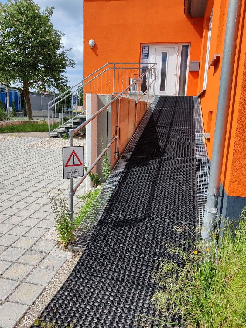 Prenájom kancelárie 240 m², Anbacherstr. 26, Gunzenhausen, Bavorsko Prenájom kancelárie 240 m², Anbacherstr. 26, Gunzenhausen, Bavorsko