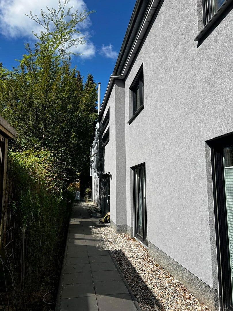 Prenájom bytu 3-izbový 107 m², Hamburg, Hamburg Prenájom bytu 3-izbový 107 m², Hamburg, Hamburg