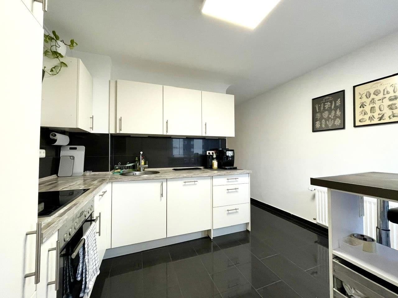 Prenájom bytu 3-izbový 77 m², Halbergstr. 50, Ludwigshafen, Porýnie-Falcko Prenájom bytu 3-izbový 77 m², Halbergstr. 50, Ludwigshafen, Porýnie-Falcko