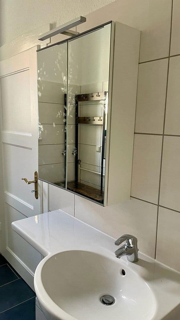 Prenájom bytu 5-izbový 155 m², Merseburger Str. 406, Halle/Saale, Sasko-Anhaltsko Prenájom bytu 5-izbový 155 m², Merseburger Str. 406, Halle/Saale, Sasko-Anhaltsko