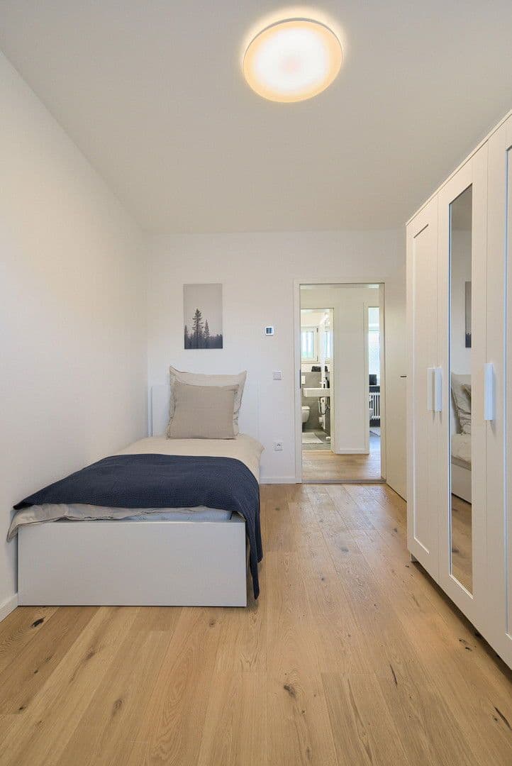 Prenájom bytu 4-izbový 70 m², München, Bavorsko Prenájom bytu 4-izbový 70 m², München, Bavorsko